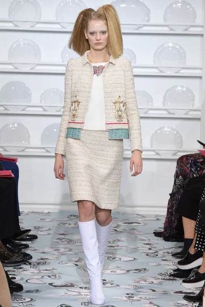 Look 7